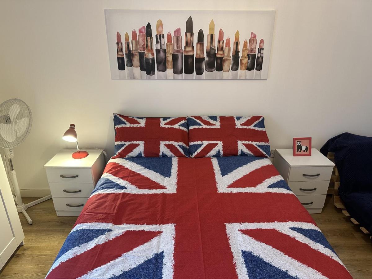 Modern, Large Independent Room With En-Suite Bathroom In Private Owned Apartment London Eksteriør bilde